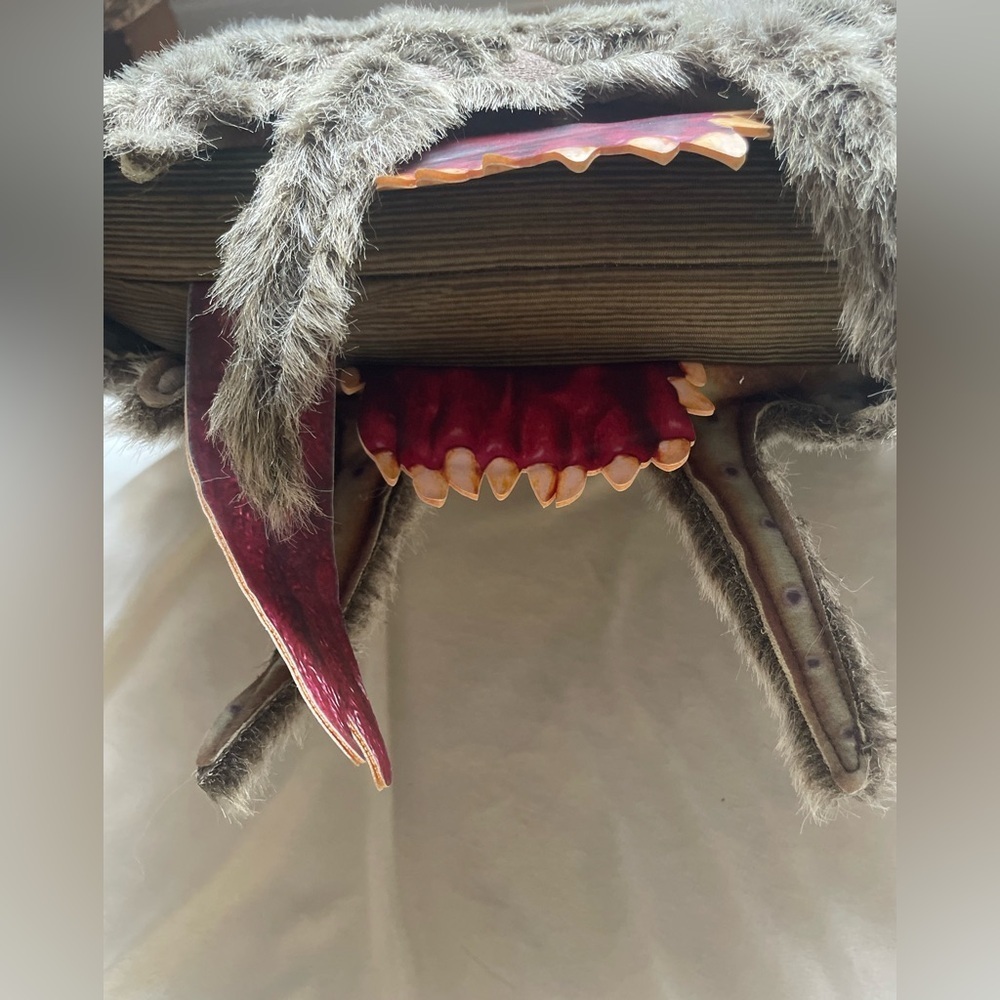 Harry Potter Monster Book of Monsters Collector Plush - Picture 3 of 9
